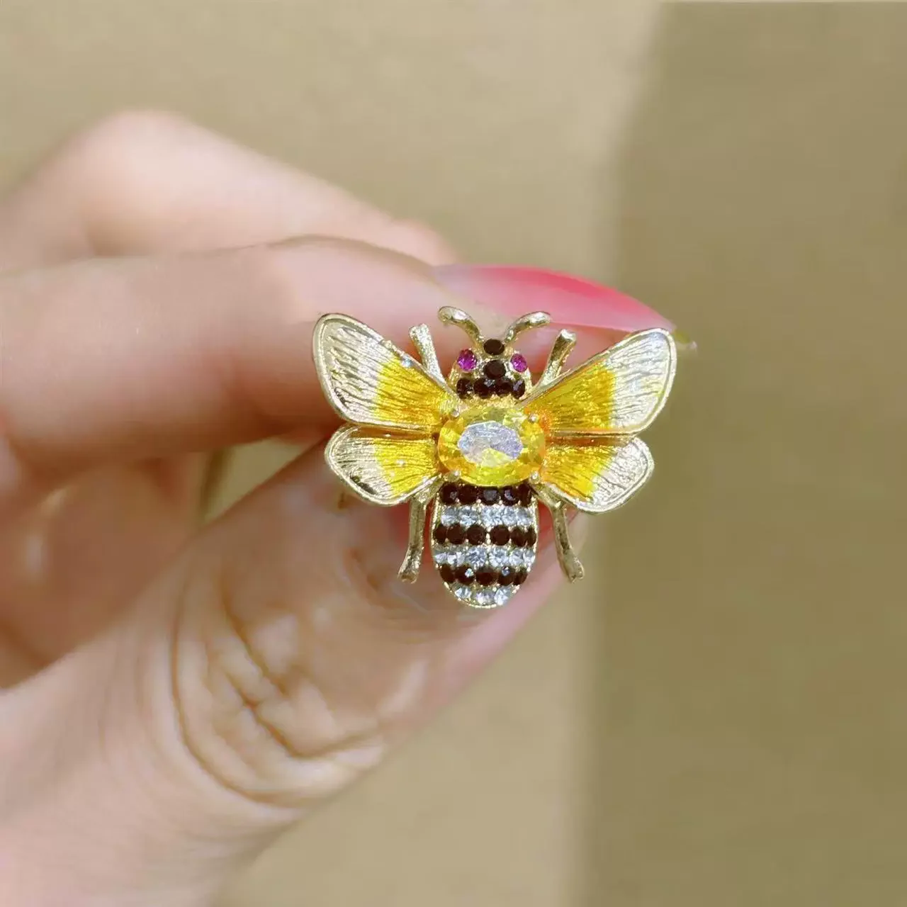 Men'S Accessories Trends 2025 - 1Pc Trendy Little Bee Brooch for