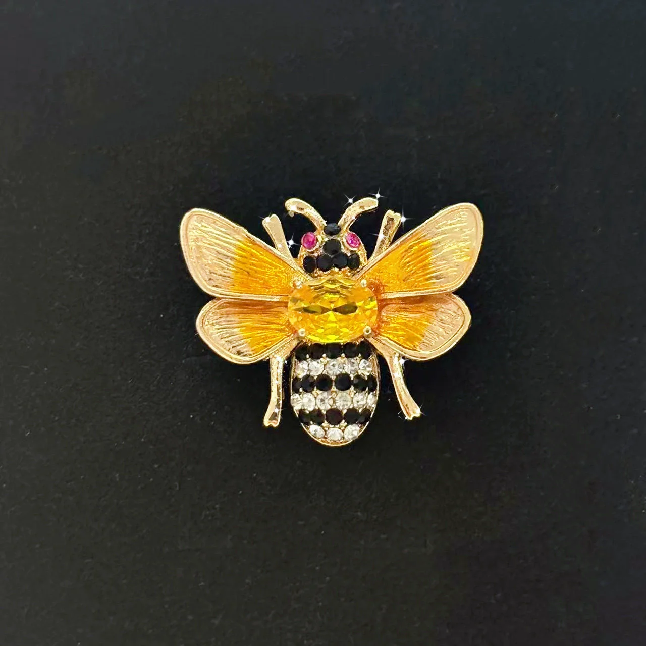 1Pc Trendy Little Bee Brooch f - Men'S Accessories Trends 2025 recension och pris